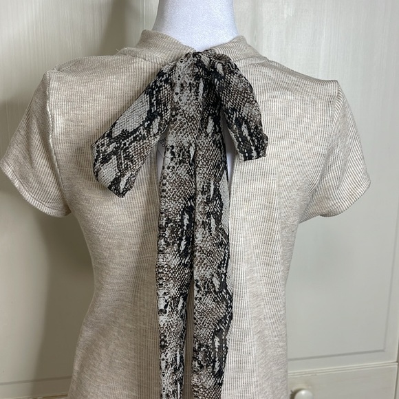 BLU PEPPER Women’s Contrast Mocked Tie Back Knit Dress Size S In Cream Size S - Picture 7 of 10